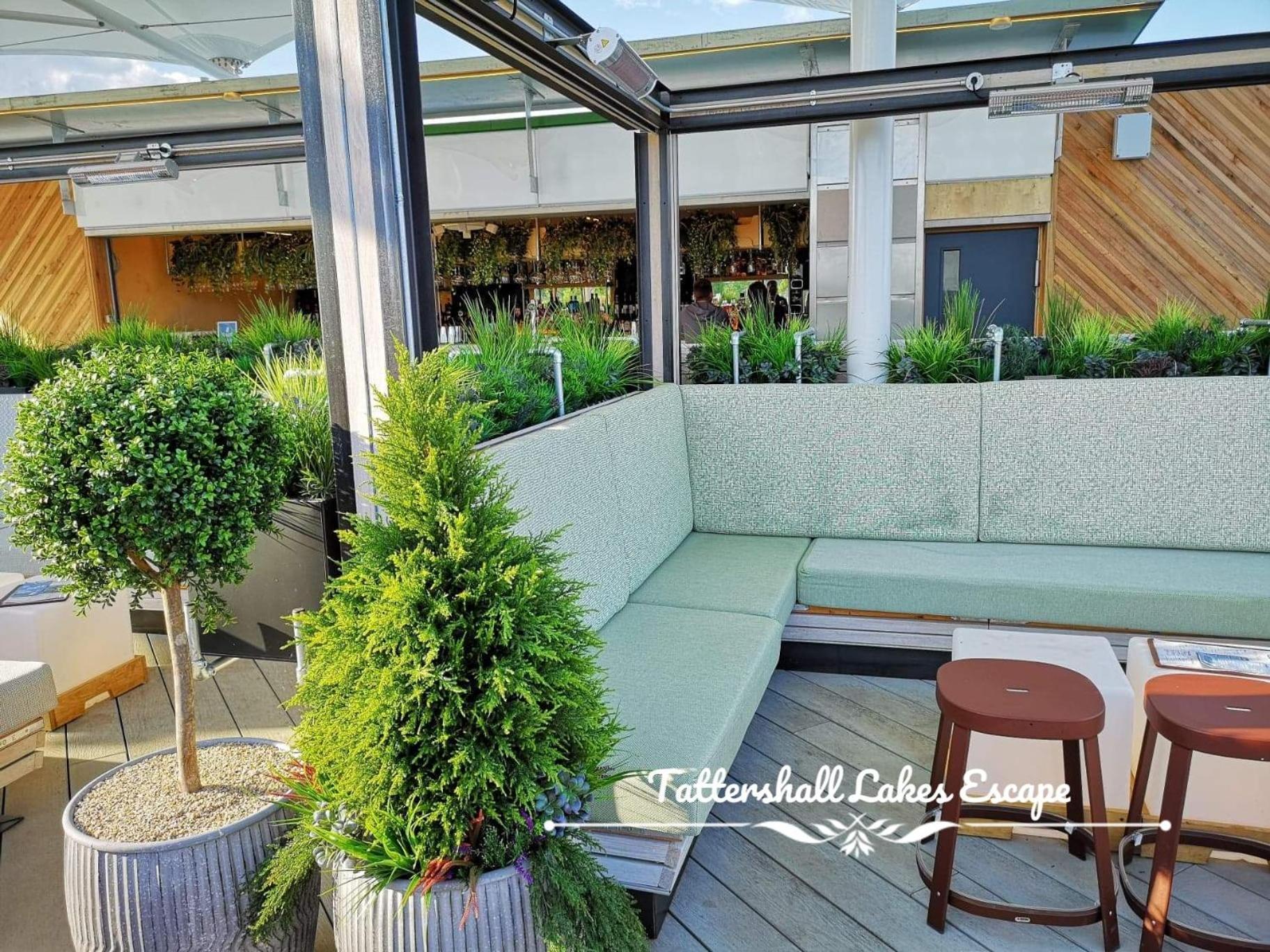 Meridian Tattershall Lakes Escape - Lakeside Lodge Caravan With A Fishing Peg Luxury Hot Tub Bagian luar foto